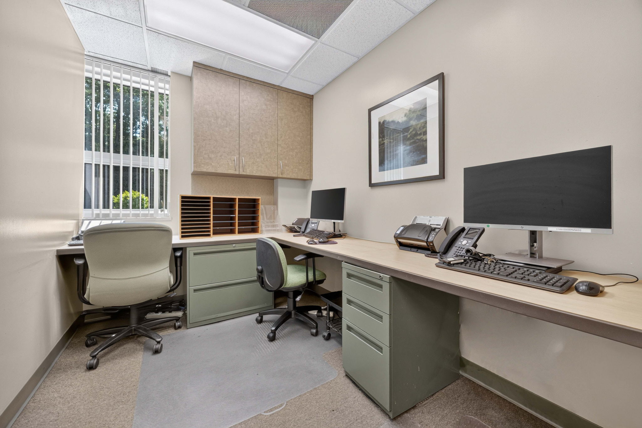 Furnished medical office in Suite 309